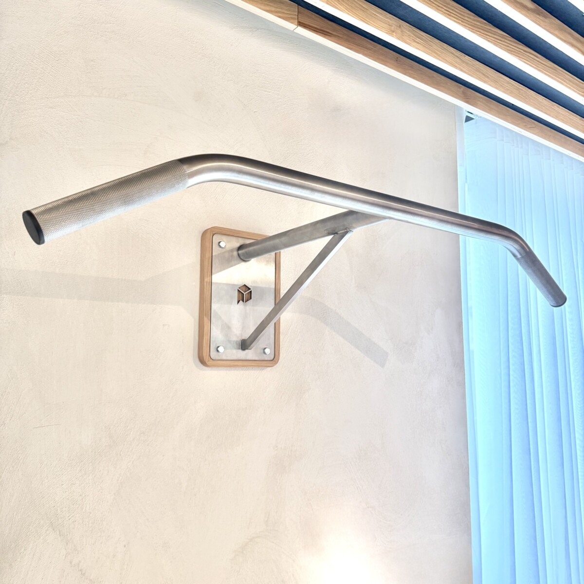 Paragon Studio Pull Up Bar